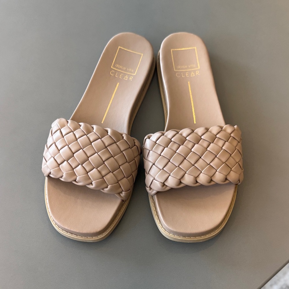 Dolce Vita Woven Slide Sandals in Taupe